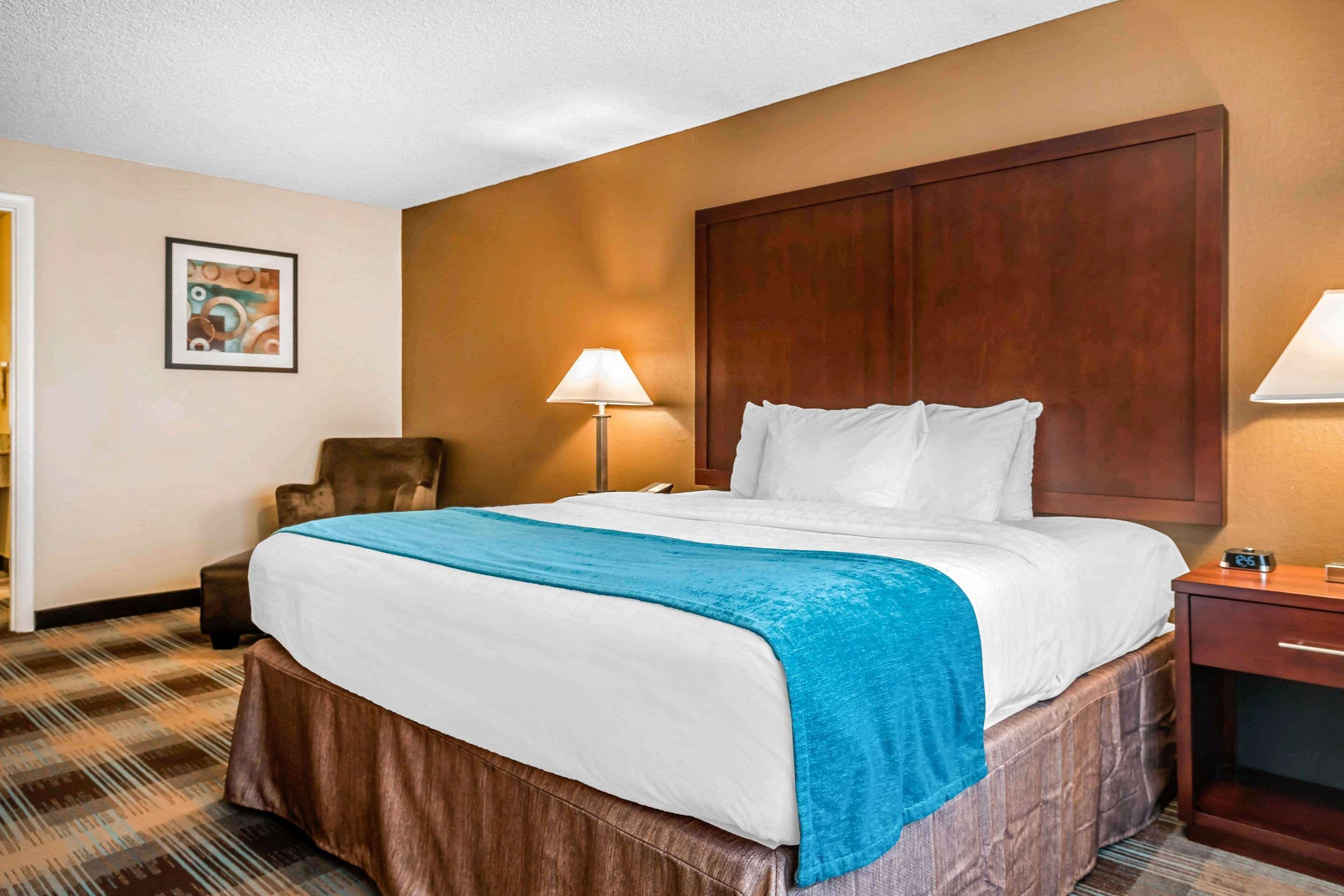 Clarion Inn Near Jblm Tacoma Ngoại thất bức ảnh