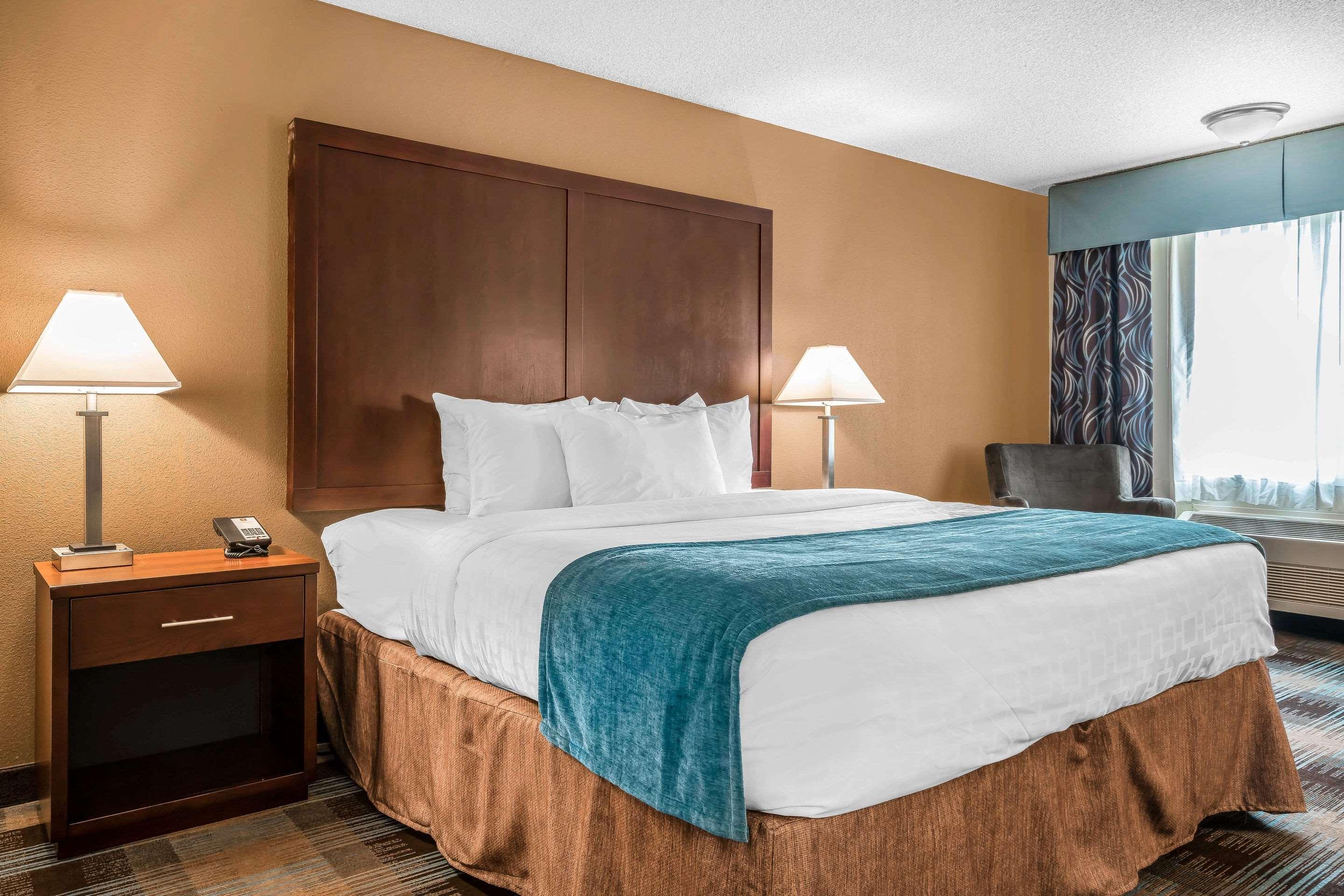 Clarion Inn Near Jblm Tacoma Ngoại thất bức ảnh