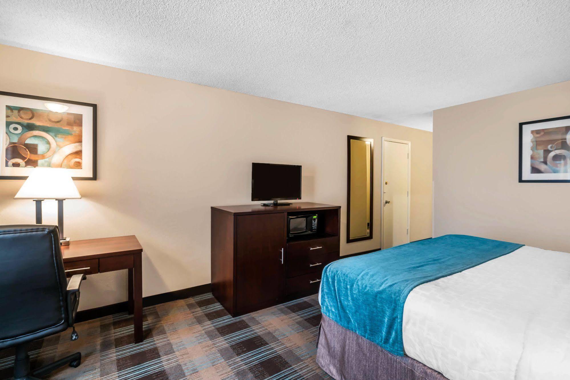 Clarion Inn Near Jblm Tacoma Ngoại thất bức ảnh